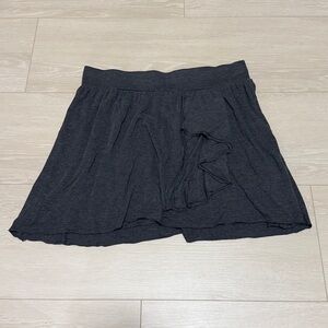 ✨ LOFT Charcoal Ruffle Mini Skirt